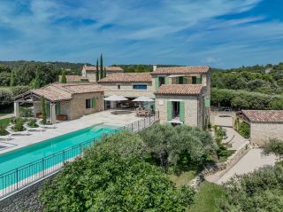 maison 10 Pièces en vente sur GORDES (84220)