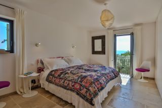 maison 10 Pièces en vente sur GORDES (84220)