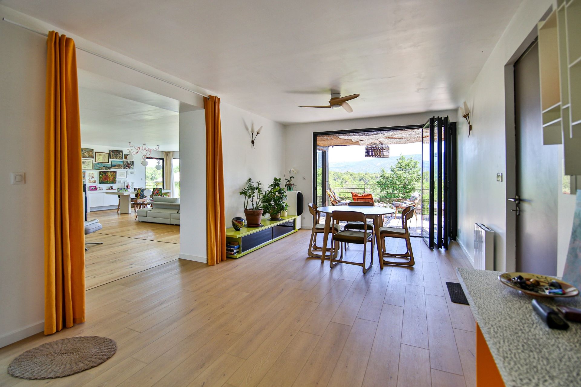 maison 9 Pièces en vente sur MALEMORT DU COMTAT (84570)