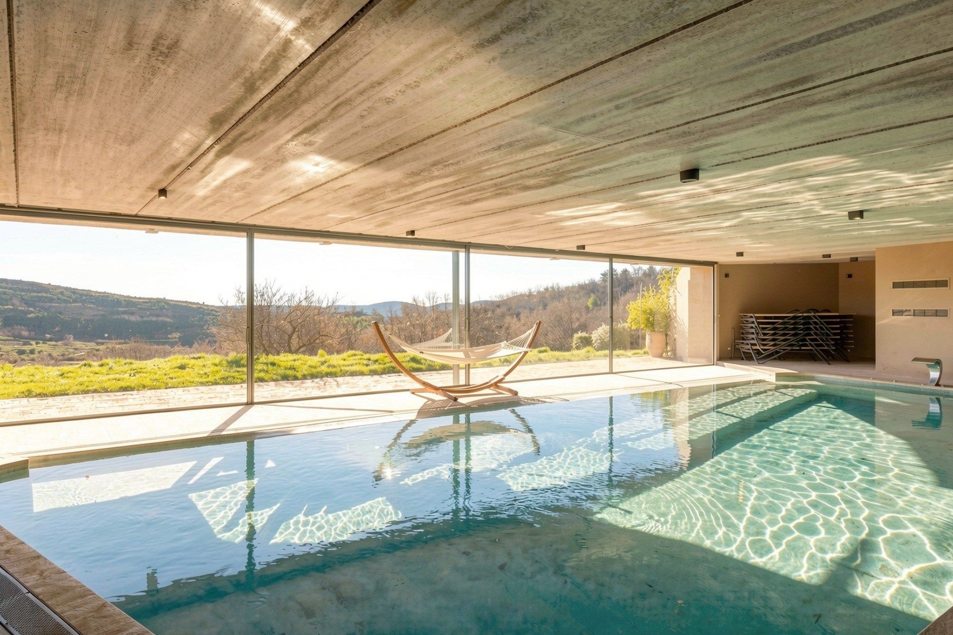 maison 81 Pièces en vente sur OPPEDETTE (04110)