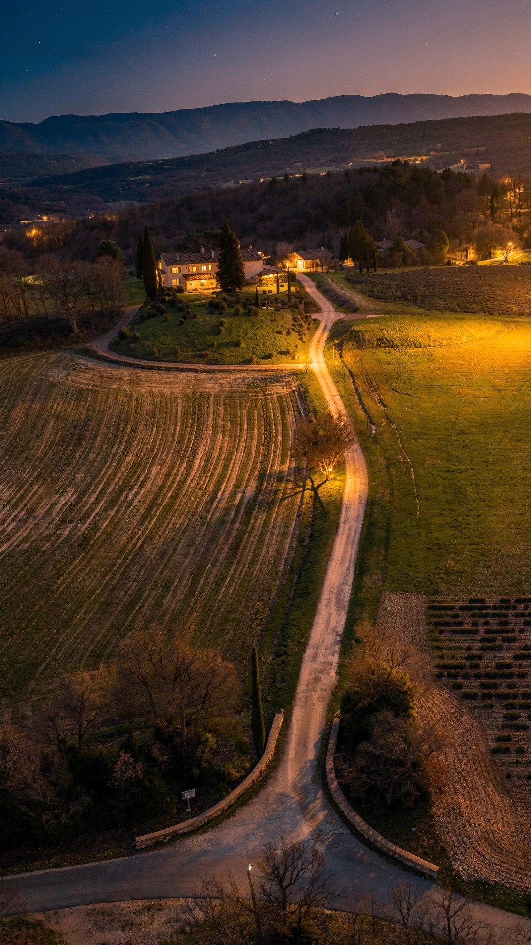 maison 81 Pièces en vente sur OPPEDETTE (04110)