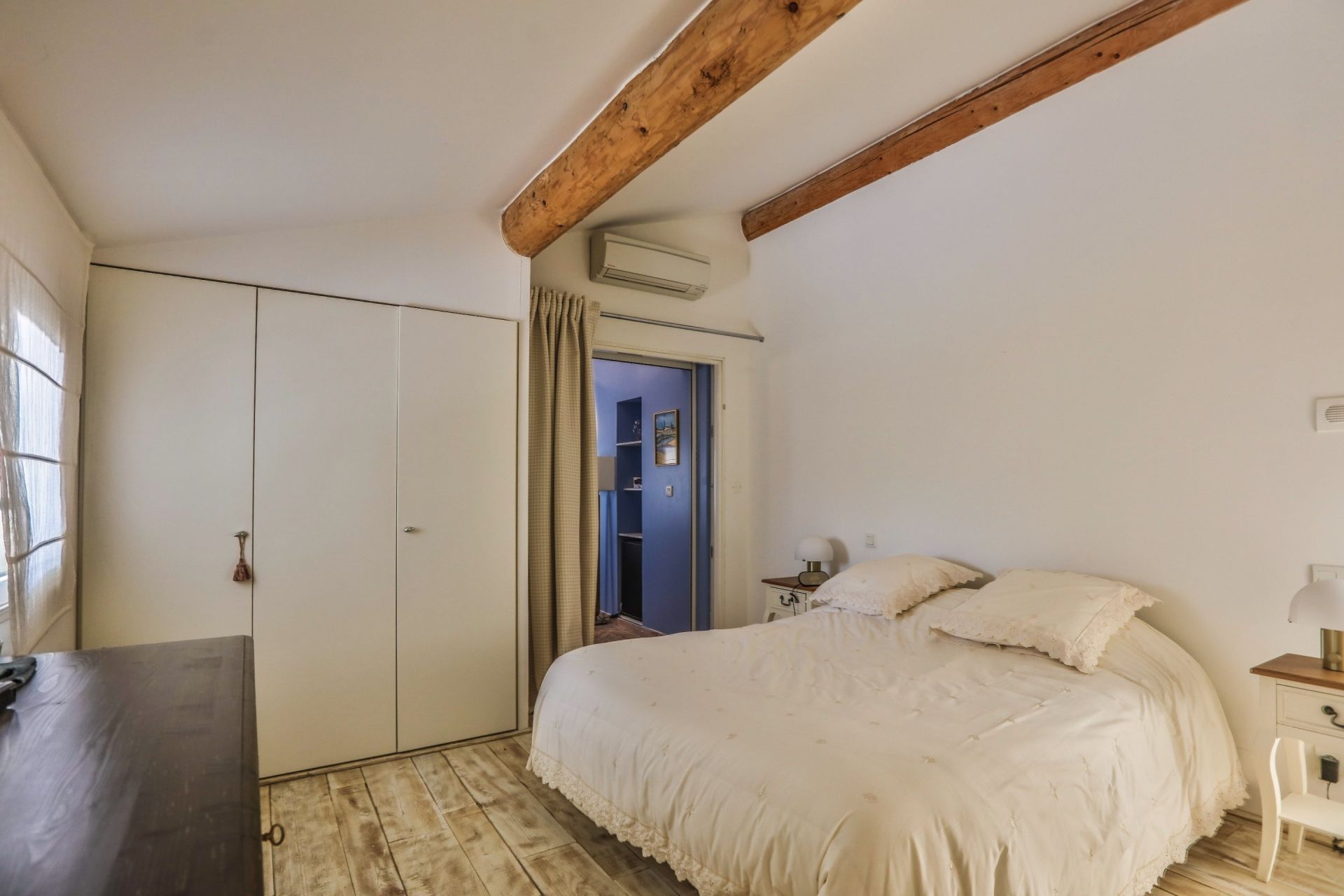 house 10 Rooms for sale on ROUSSILLON (84220)