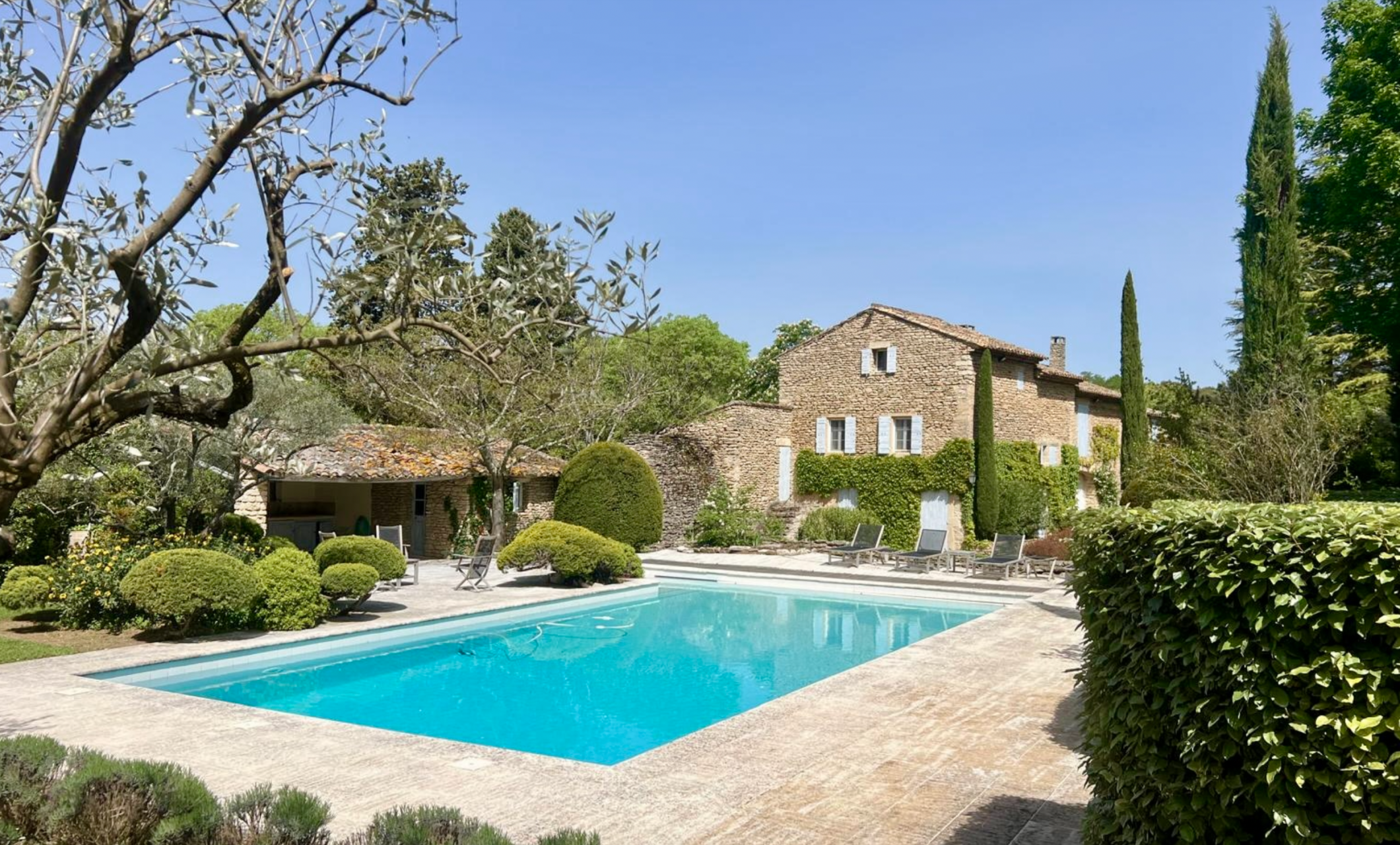 maison 10 Pièces en vente sur GORDES (84220)