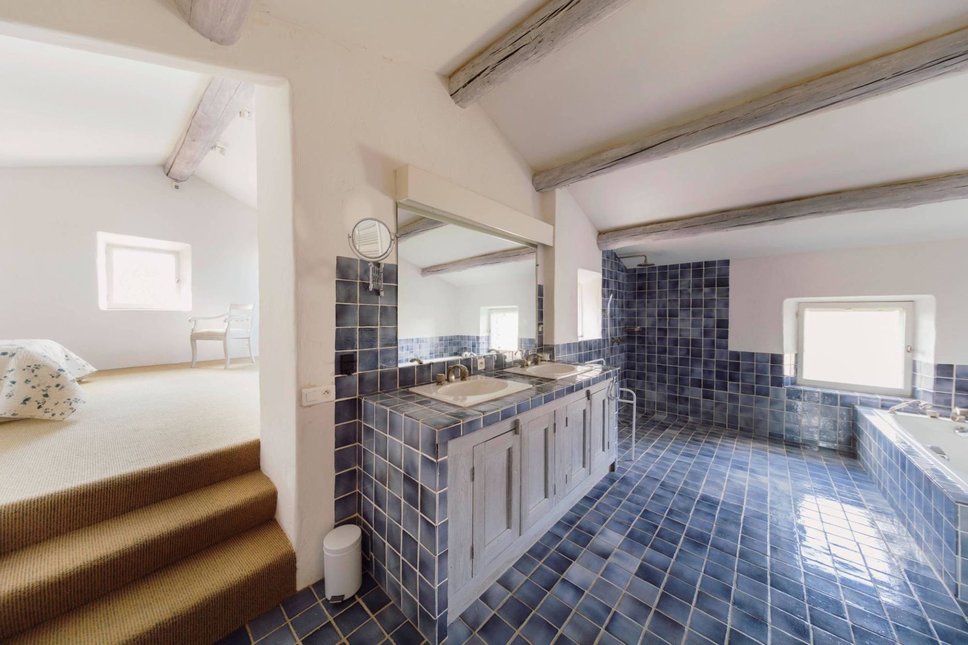 maison 10 Pièces en vente sur GORDES (84220)