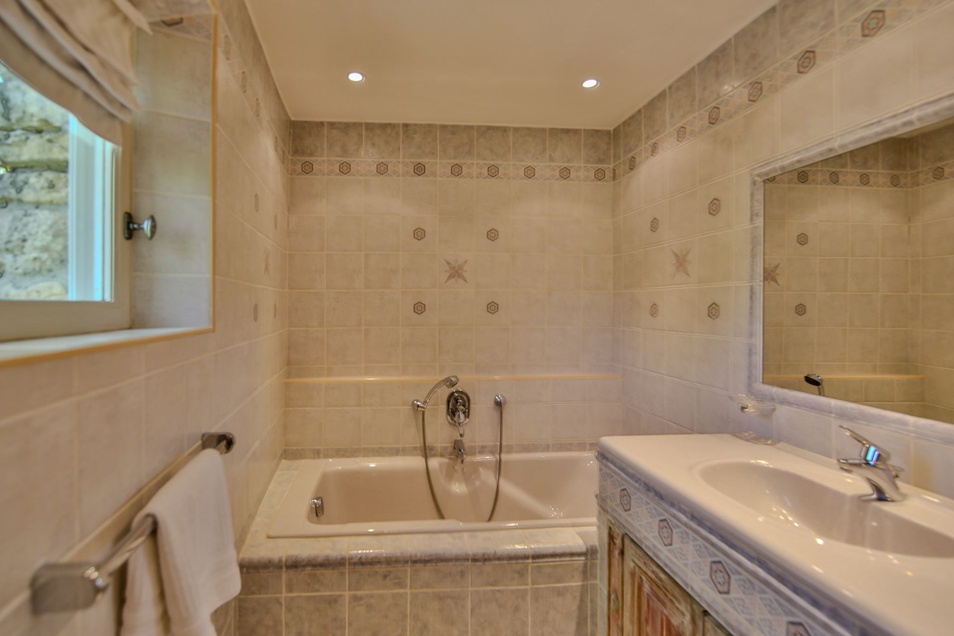 maison 10 Pièces en vente sur GORDES (84220)
