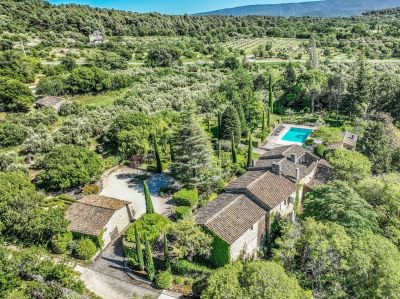 Sale House Gordes 10&nbsp;Rooms 390&nbsp;m²