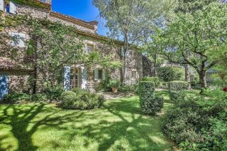 house 10 Rooms for sale on GORDES (84220)