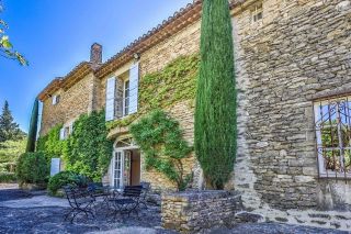 house 10 Rooms for sale on GORDES (84220)