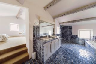 maison 10 Pièces en vente sur GORDES (84220)
