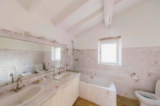 maison 10 Pièces en vente sur GORDES (84220)