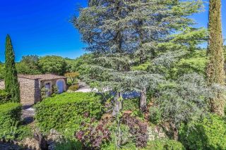 house 10 Rooms for sale on GORDES (84220)