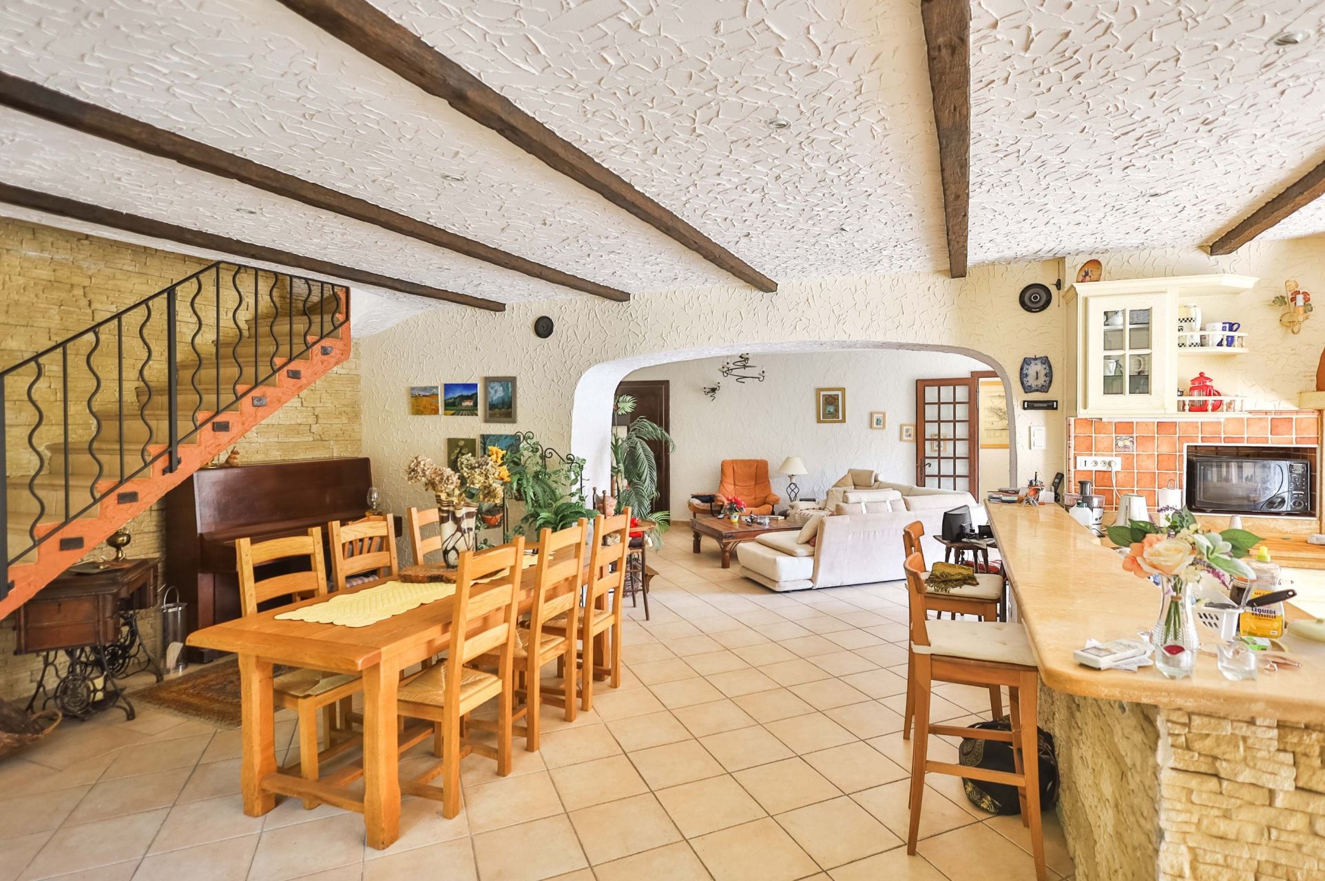 house 6 Rooms for sale on FONTAINE DE VAUCLUSE (84800)