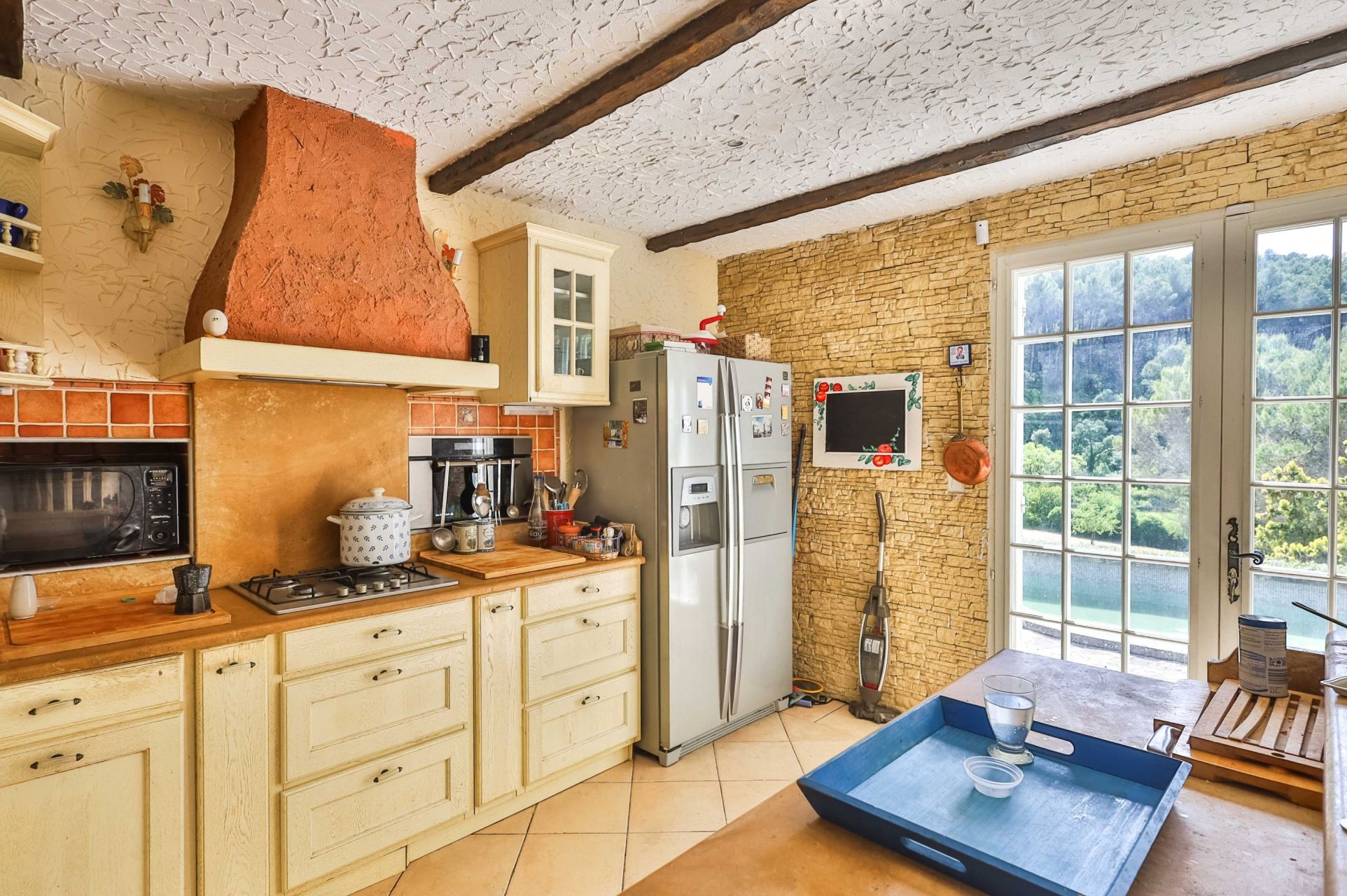 house 6 Rooms for sale on FONTAINE DE VAUCLUSE (84800)