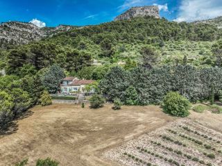 house 6 Rooms for sale on FONTAINE DE VAUCLUSE (84800)