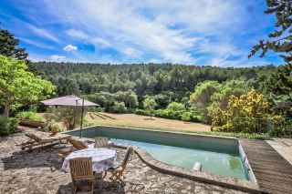 house 6 Rooms for sale on FONTAINE DE VAUCLUSE (84800)