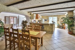 house 6 Rooms for sale on FONTAINE DE VAUCLUSE (84800)
