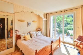 house 6 Rooms for sale on FONTAINE DE VAUCLUSE (84800)