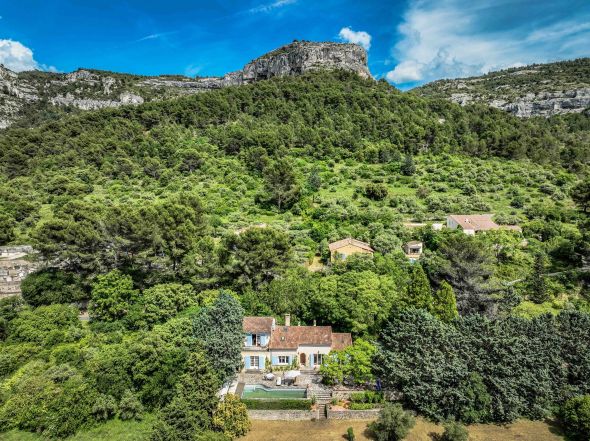 Vente Maison Fontaine-de-Vaucluse 6&nbsp;Pièces 160&nbsp;m²