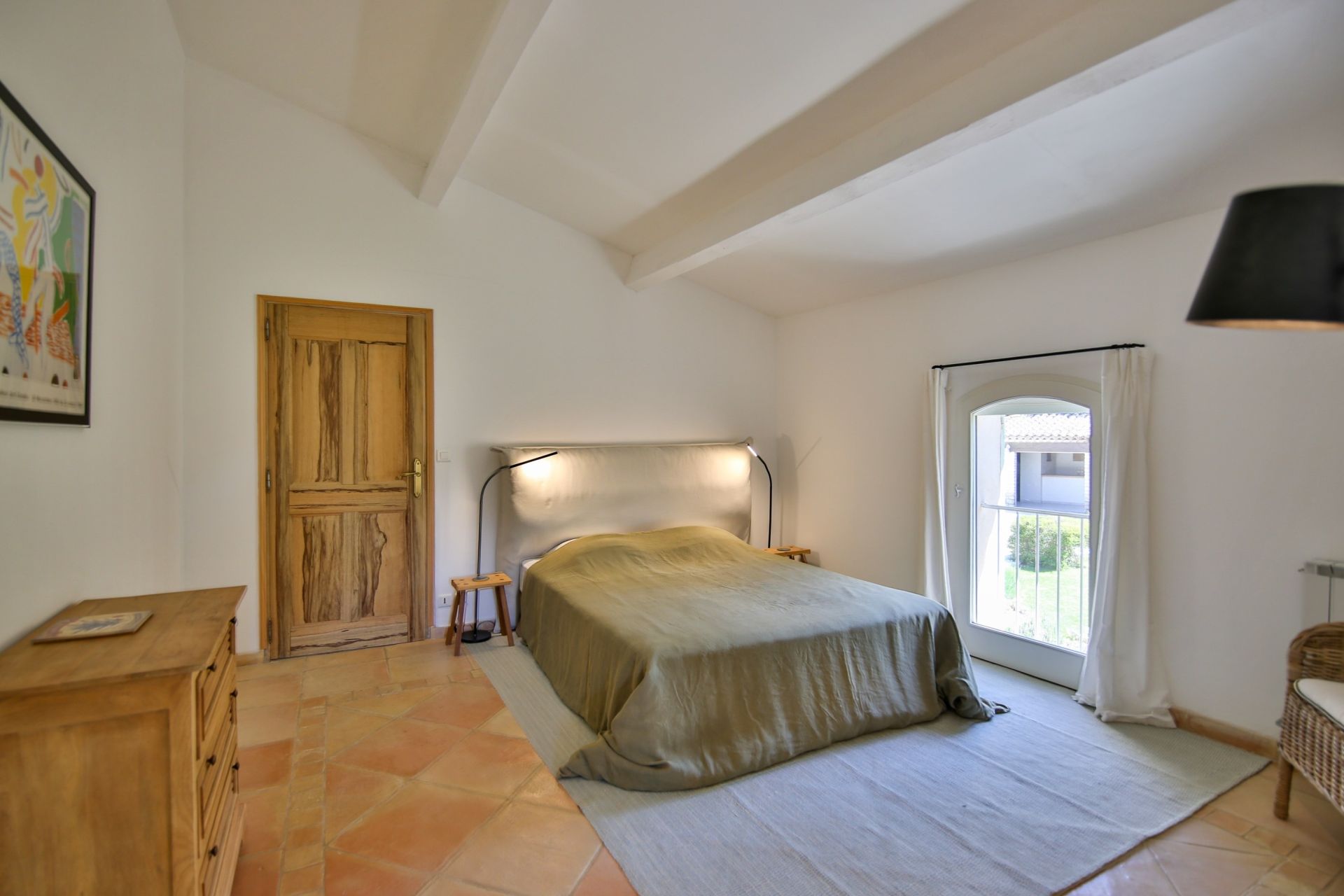 house 10 Rooms for sale on APT (84400)