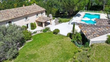 maison 10 Pièces en vente sur APT (84400)