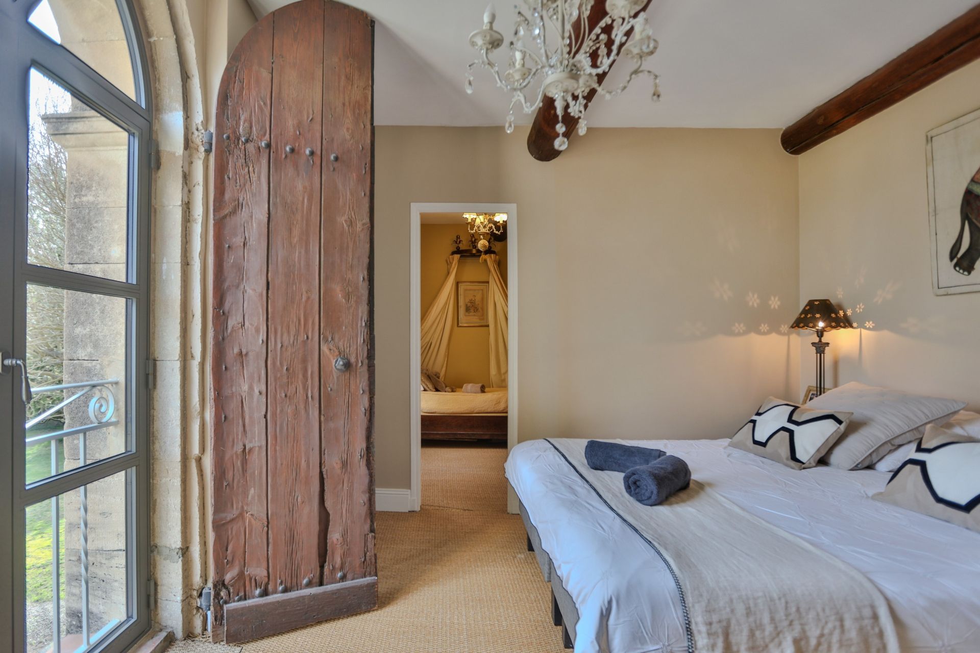 house 10 Rooms for sale on LE THOR (84250)