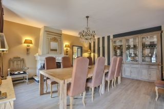 house 10 Rooms for sale on LE THOR (84250)