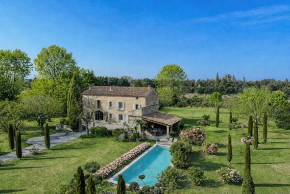 Vente Maison Le Thor 10&nbsp;Pièces 410&nbsp;m²