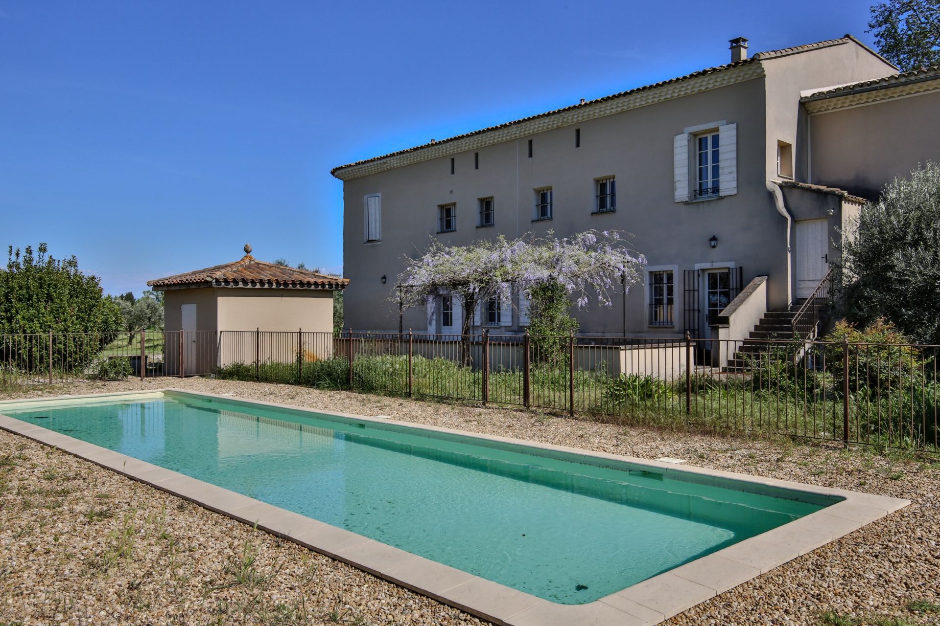 maison 24 Pièces en vente sur MONTEUX (84170)