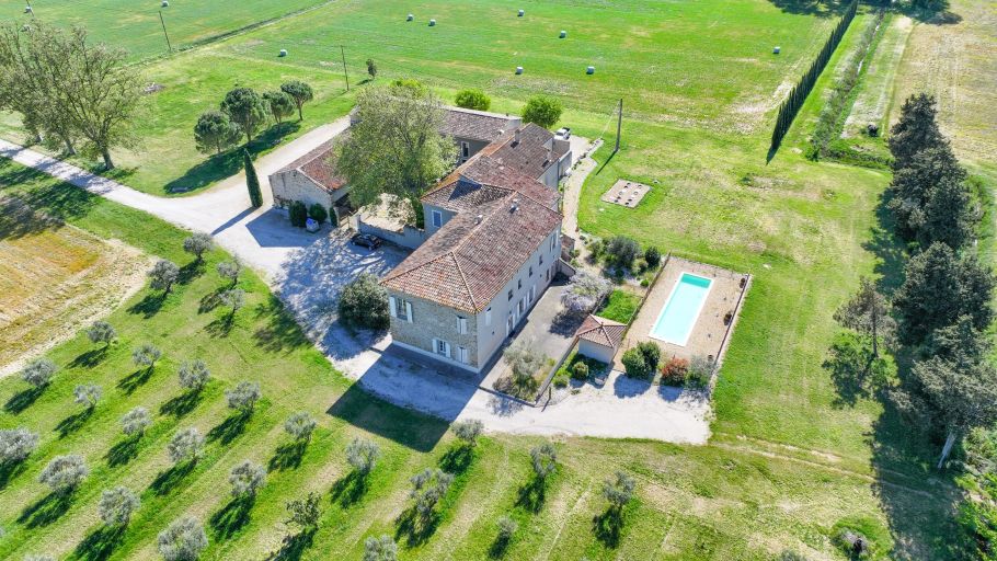 maison 24 Pièces en vente sur MONTEUX (84170)
