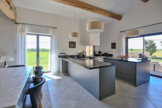 maison 24 Pièces en vente sur MONTEUX (84170)