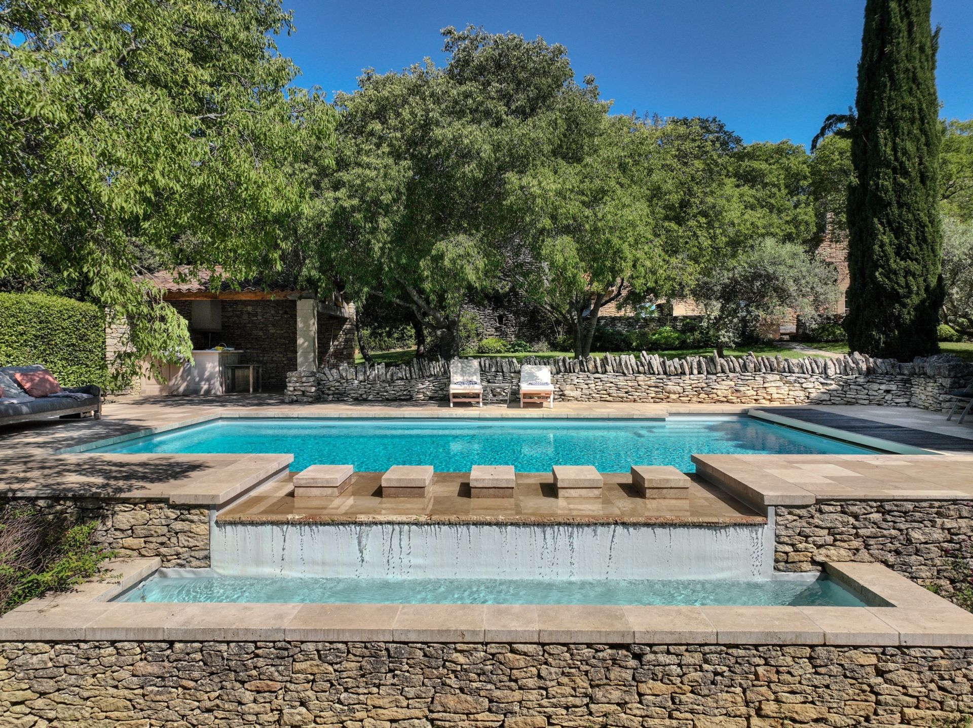 maison 15 Pièces en vente sur GORDES (84220)