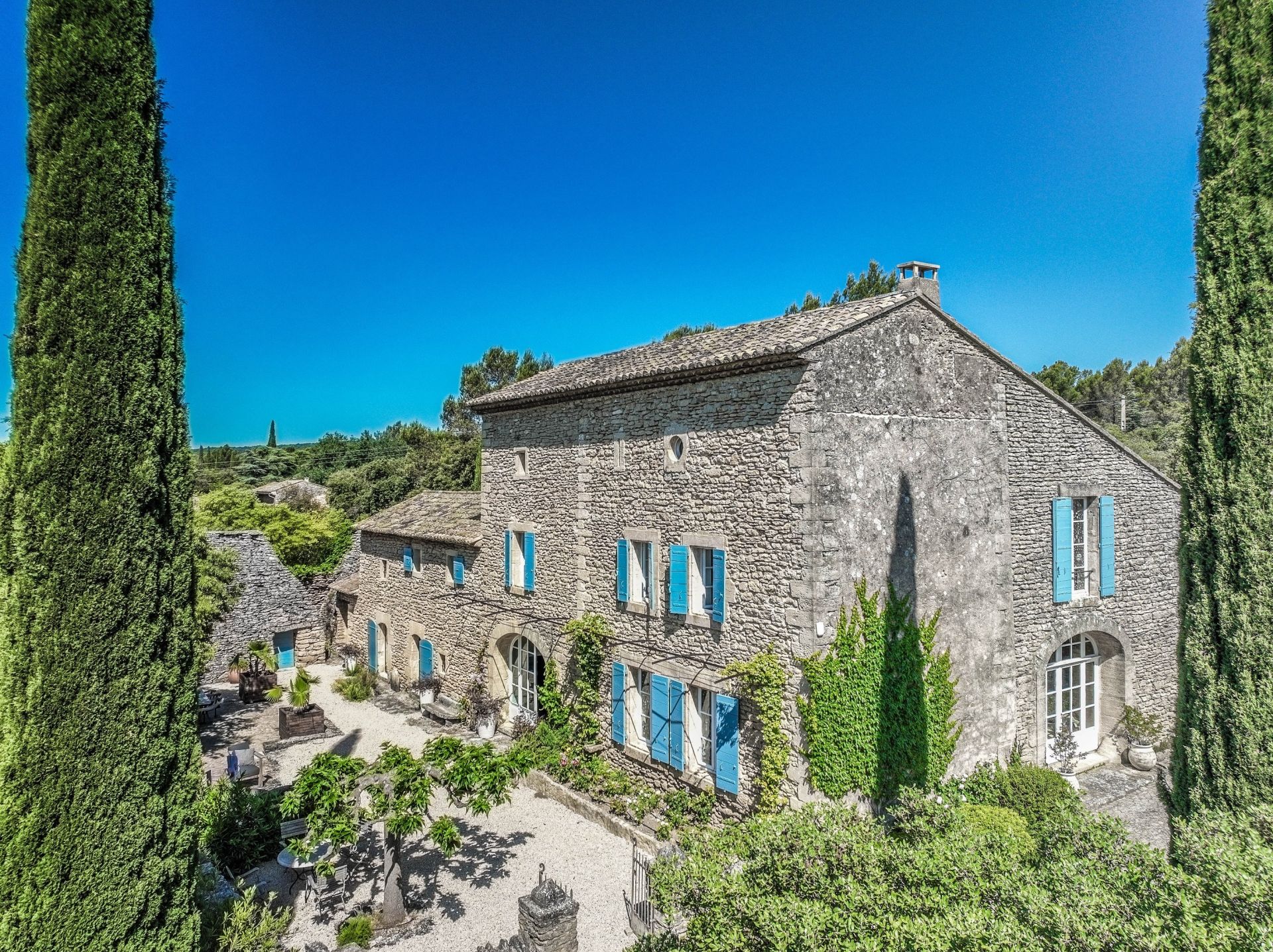 maison 15 Pièces en vente sur GORDES (84220)