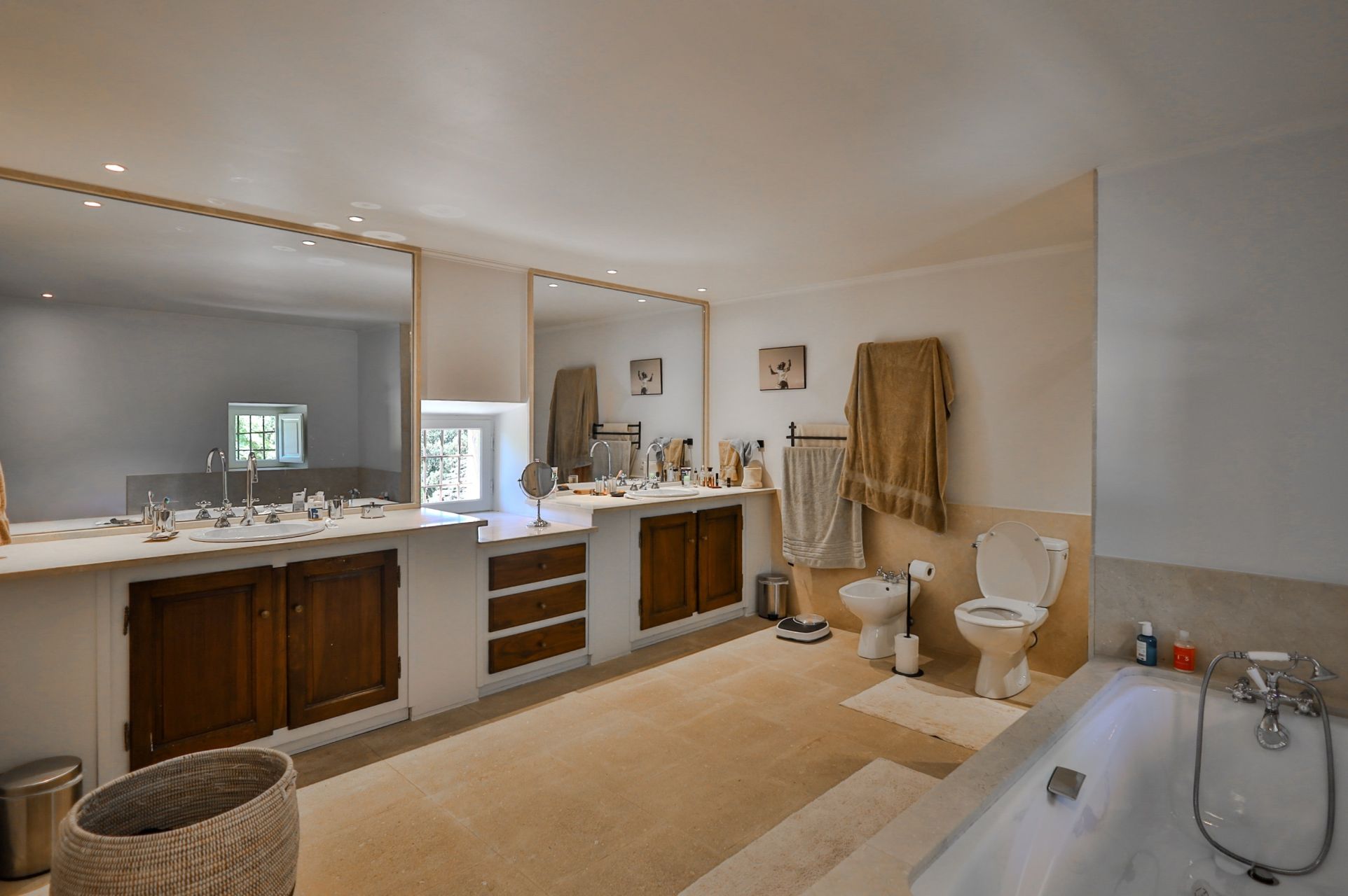 maison 15 Pièces en vente sur GORDES (84220)