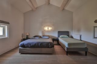 maison 15 Pièces en vente sur GORDES (84220)