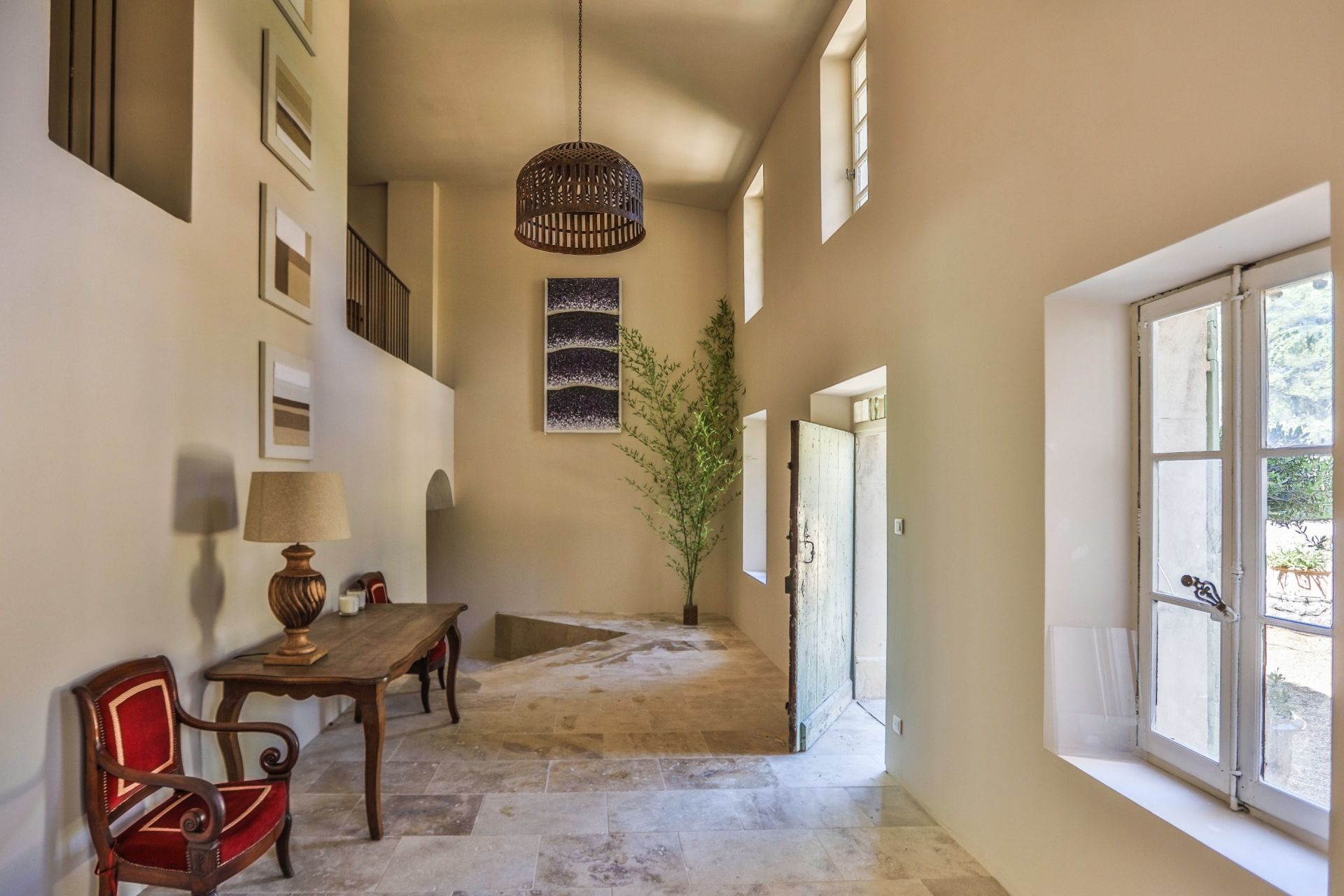propriété 15 Pièces en vente sur BONNIEUX (84480)