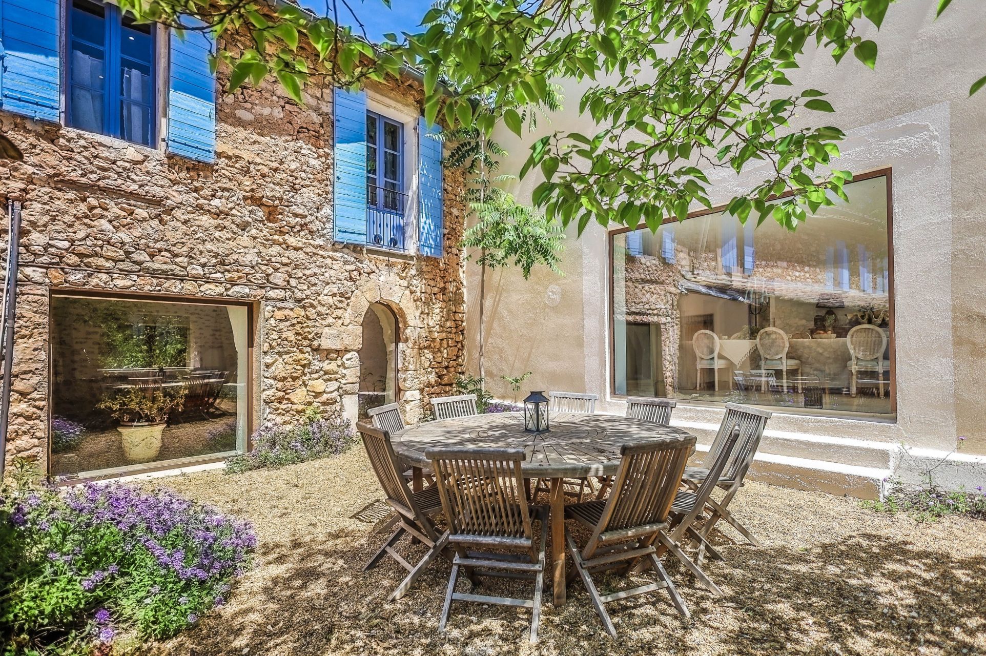 propriété 15 Pièces en vente sur BONNIEUX (84480)
