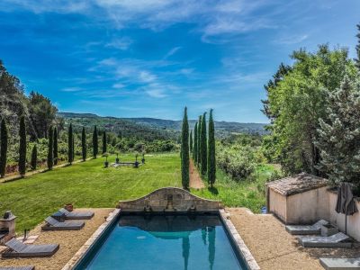 Vente Propriété Bonnieux 15&nbsp;Pièces 1200&nbsp;m²