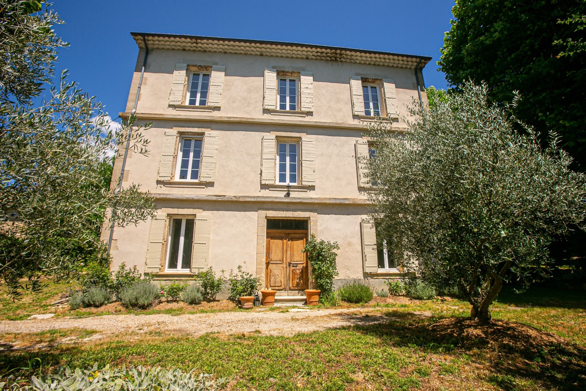 maison 18 Pièces en vente sur REILLANNE (04110)