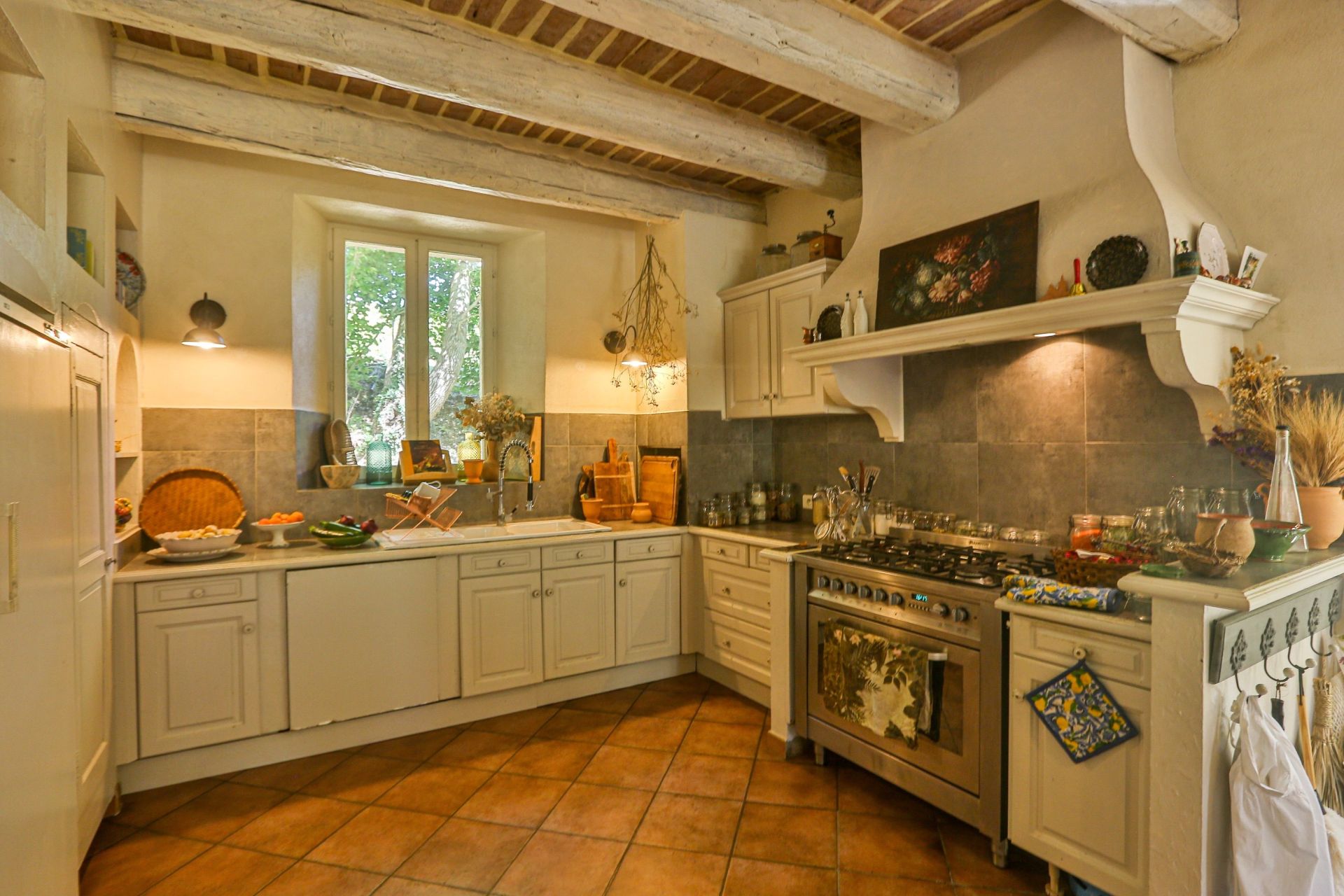 maison 18 Pièces en vente sur REILLANNE (04110)