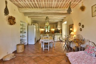 maison 18 Pièces en vente sur REILLANNE (04110)