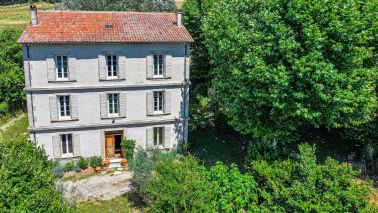 maison 18 Pièces en vente sur REILLANNE (04110)