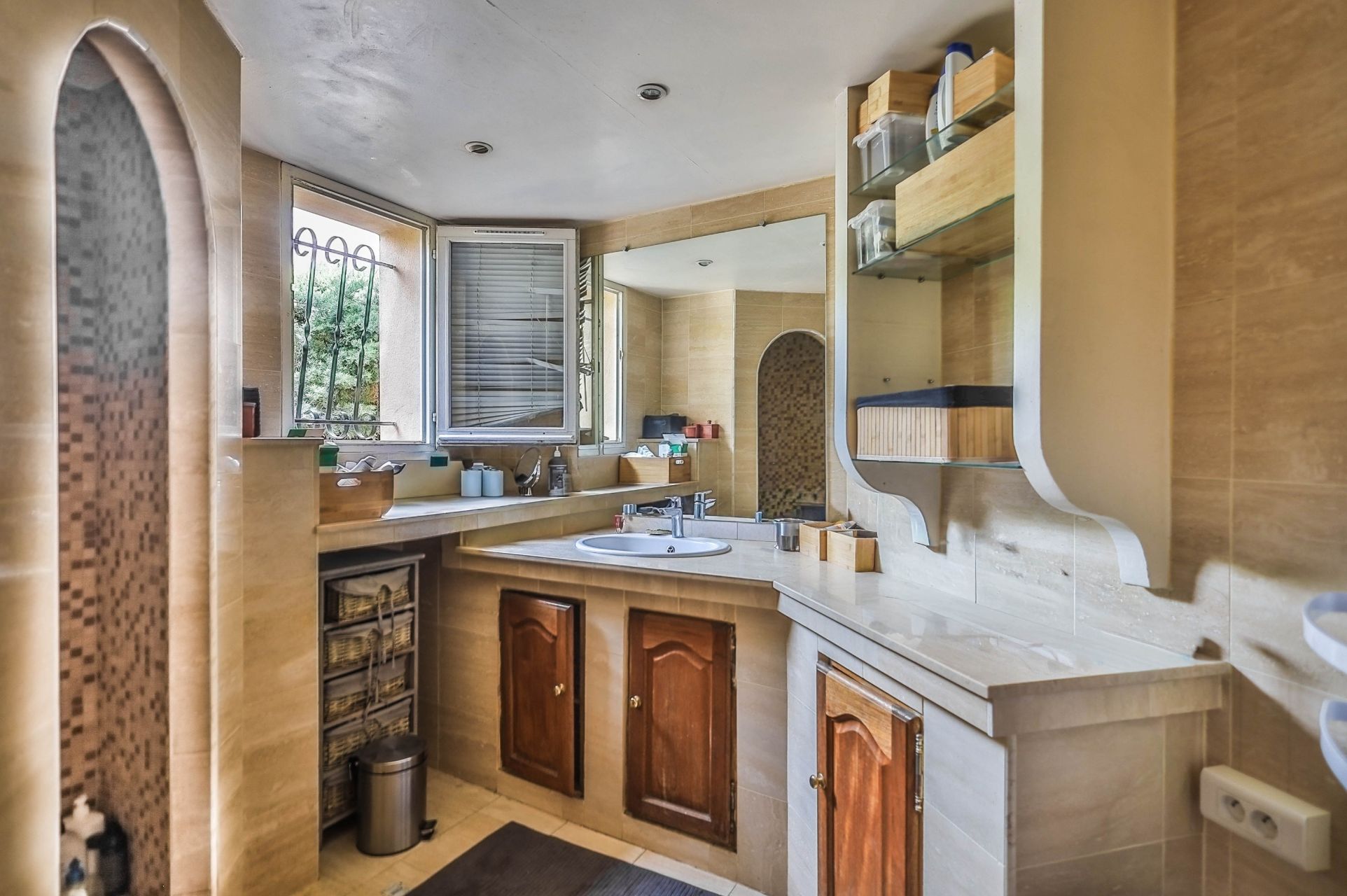 maison 6 Pièces en vente sur L ISLE SUR LA SORGUE (84800)