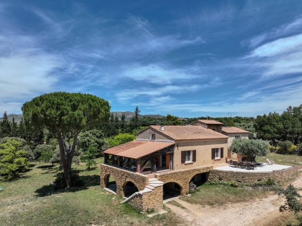 Sale House Saint-Hippolyte-le-Graveyron 7&nbsp;Rooms 250&nbsp;m²