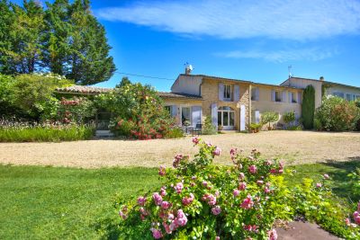 Vente Maison Cucuron 12&nbsp;Pièces 331&nbsp;m²