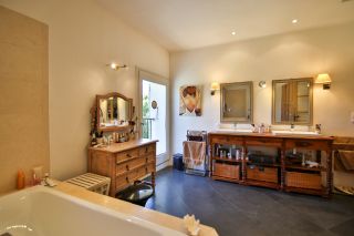 maison 12 Pièces en vente sur CUCURON (84160)