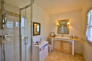 maison 12 Pièces en vente sur CUCURON (84160)