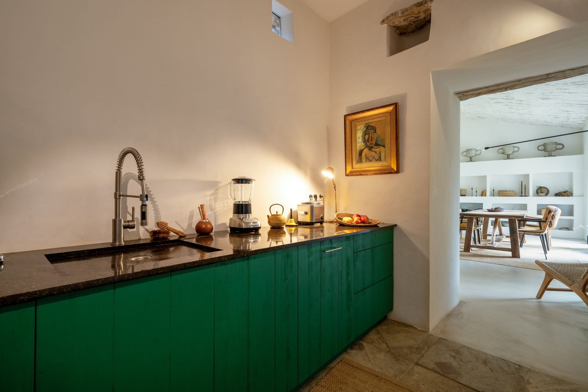 house 7 Rooms for sale on GORDES (84220)