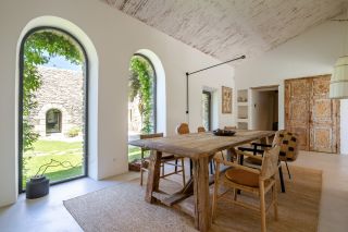 house 7 Rooms for sale on GORDES (84220)