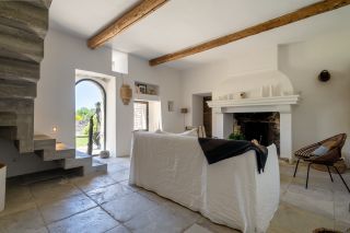 house 7 Rooms for sale on GORDES (84220)