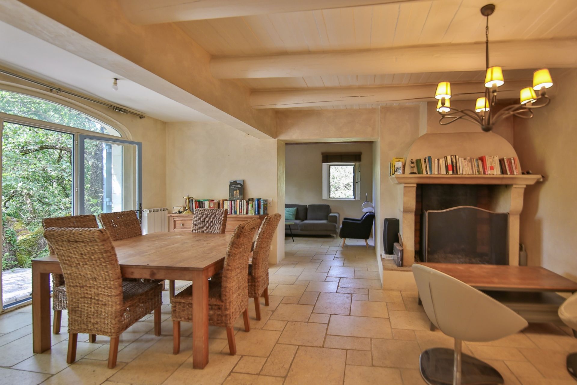 house 10 Rooms for sale on GOULT (84220)